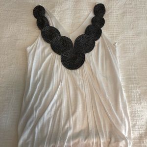 White tank size small